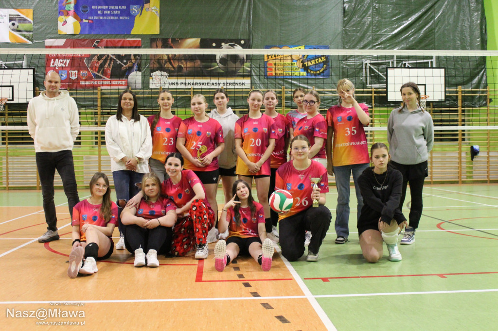 Turniej kobiet Hala w Szreńsku