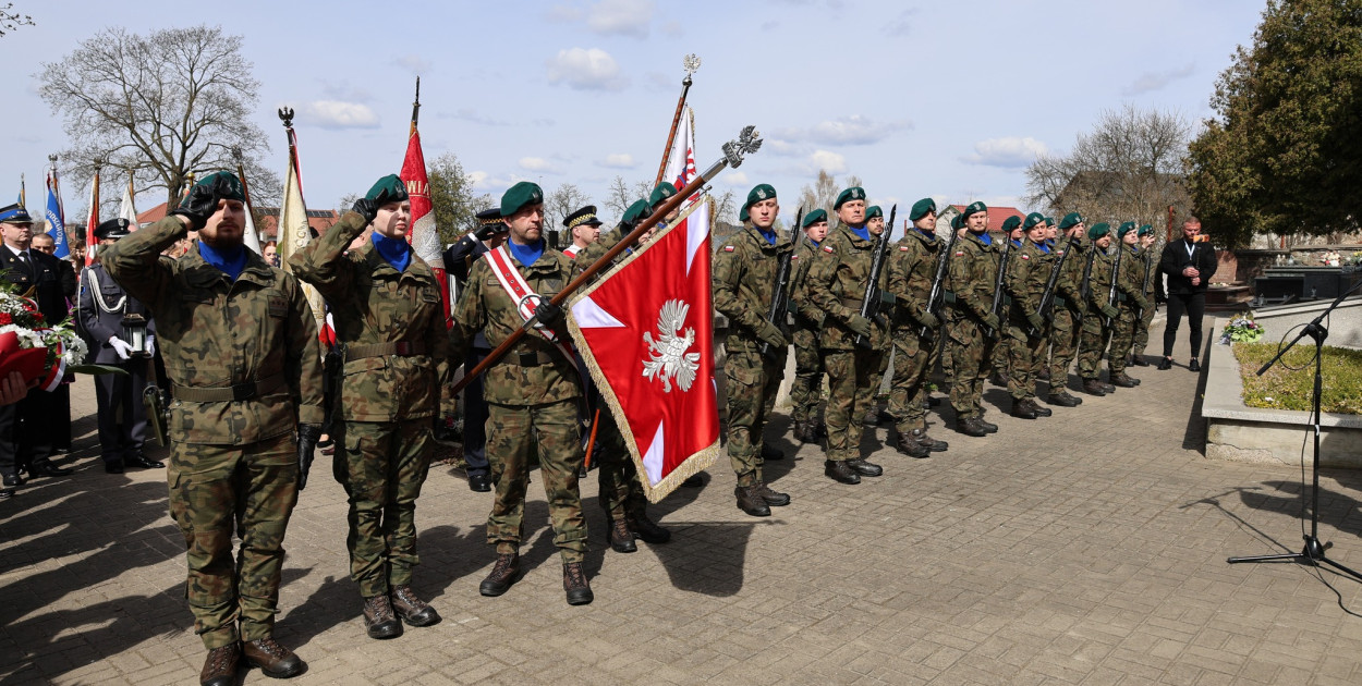 Mława nie zapomina: Hołd dla ofiar zbrodni katyńskiej
