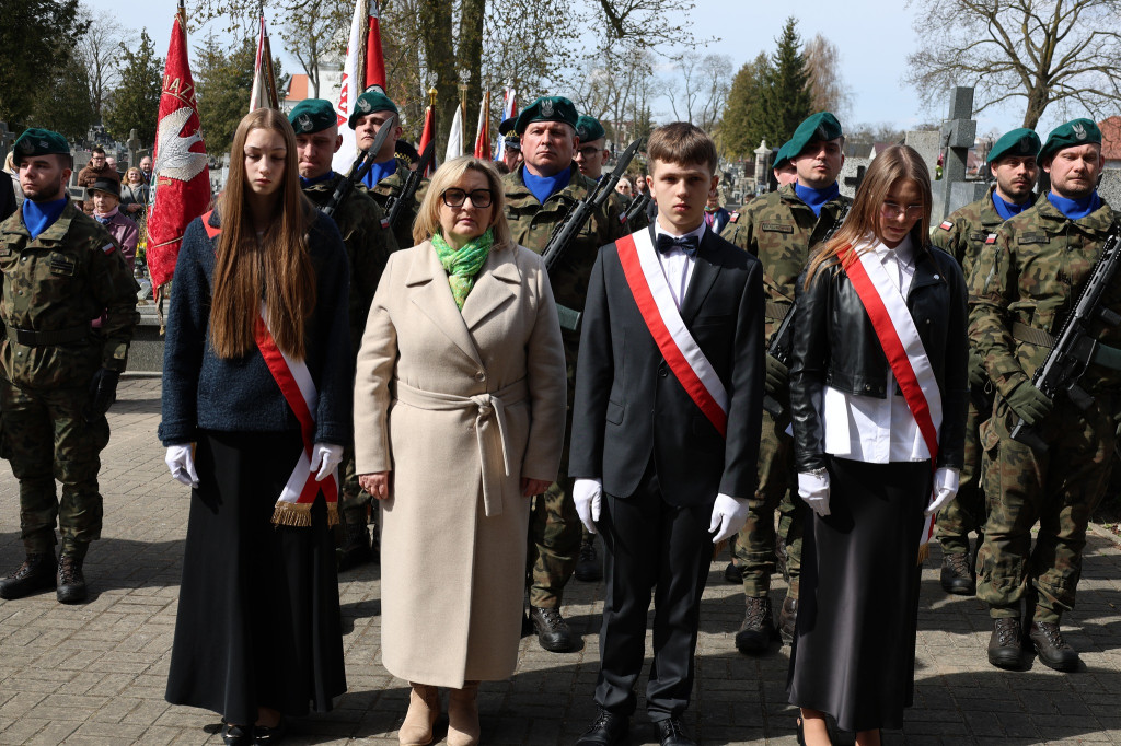 Mława nie zapomina: Hołd dla ofiar zbrodni katyńskiej