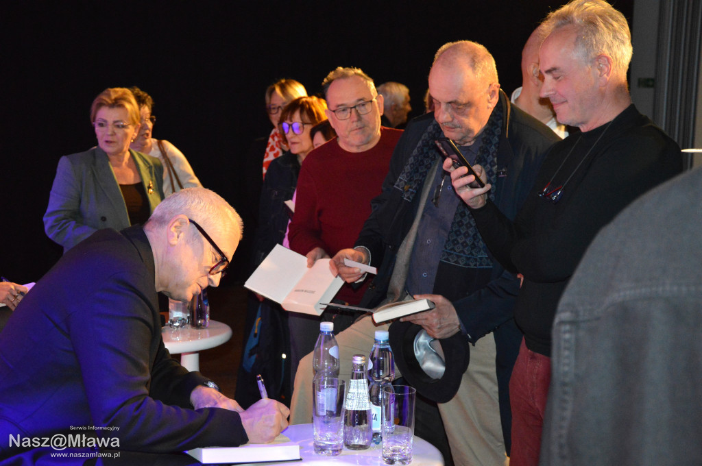 „Mogłem milczeć” – szczera rozmowa z Jackiem Duboisem i Igorem Tuleyą w Mławie