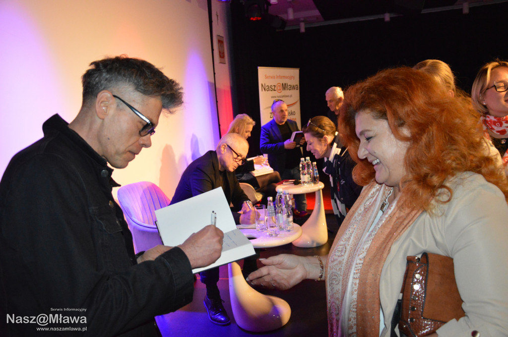 „Mogłem milczeć” – szczera rozmowa z Jackiem Duboisem i Igorem Tuleyą w Mławie