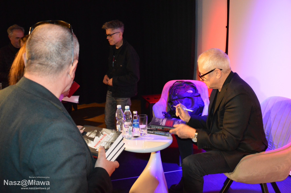 „Mogłem milczeć” – szczera rozmowa z Jackiem Duboisem i Igorem Tuleyą w Mławie