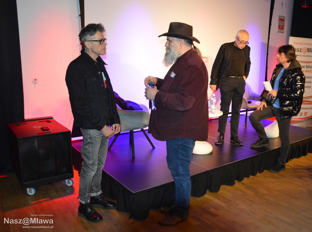 „Mogłem milczeć” – szczera rozmowa z Jackiem Duboisem i Igorem Tuleyą w Mławie