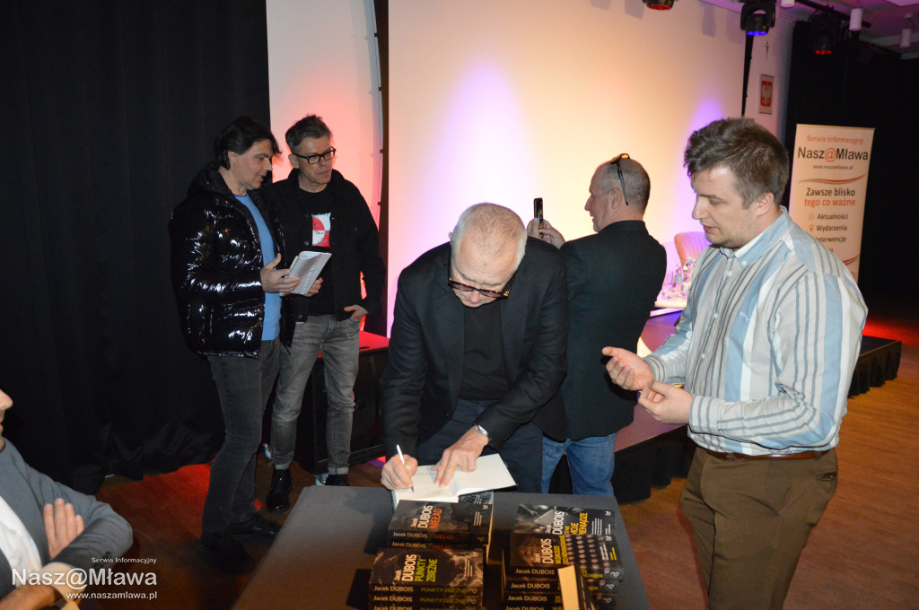 „Mogłem milczeć” – szczera rozmowa z Jackiem Duboisem i Igorem Tuleyą w Mławie