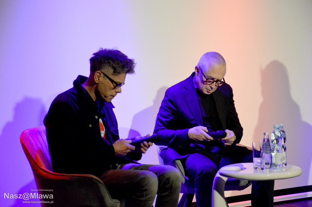 „Mogłem milczeć” – szczera rozmowa z Jackiem Duboisem i Igorem Tuleyą w Mławie