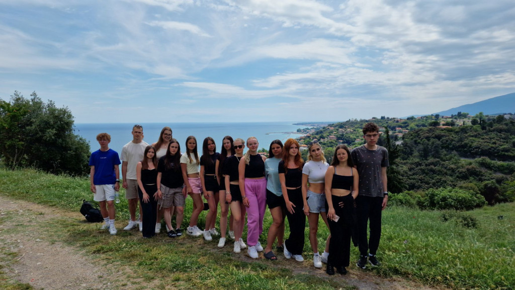 Uczniowie z Mławy podbijają Grecję. Sukces projektu Erasmus+ w ZS nr 2