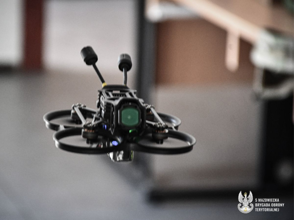 Jak 5 MBOT szkoli strzelców wyborowych i operatorów dronów