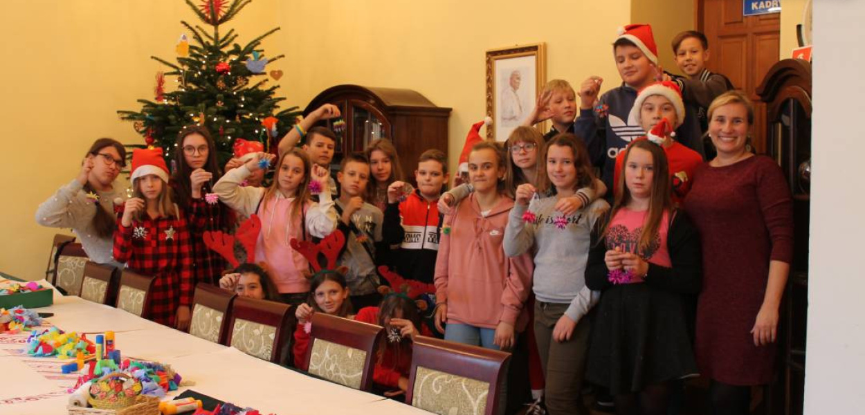  Ponad pół tysiąca uczniów na warsztatach w muzeum. Powstały "jeżyki"…