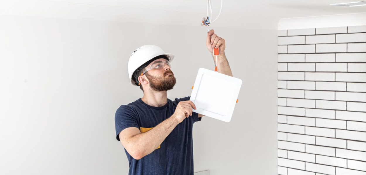 Co to jest plafon i czy warto wybrać ten rodzaj oświetlenia?