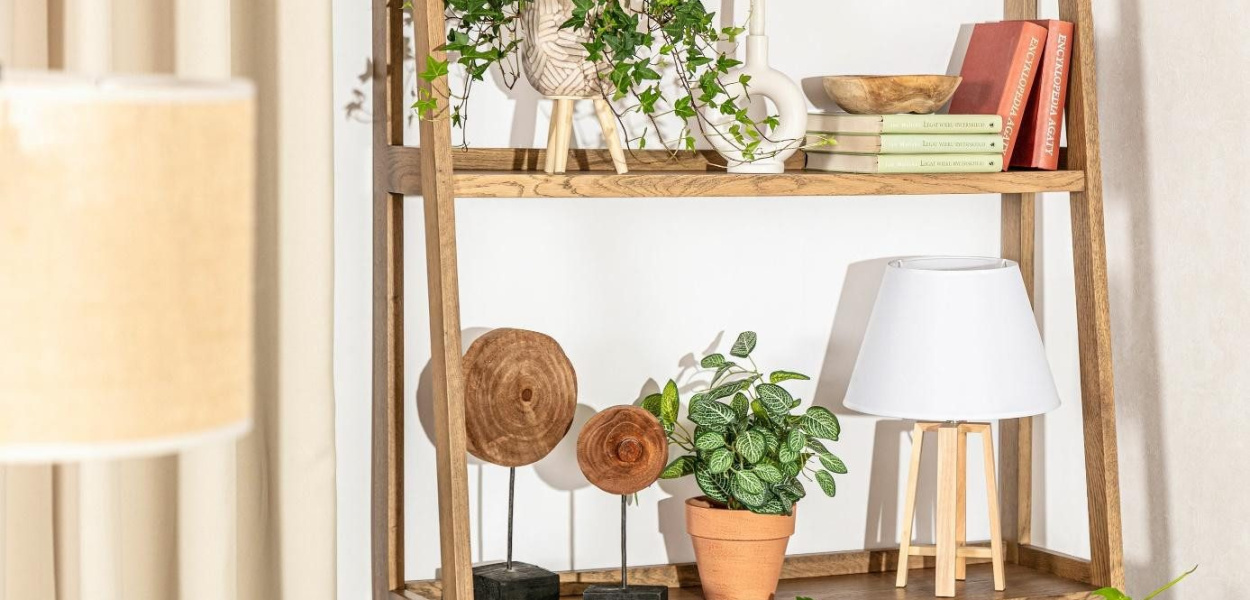 Jak wyeksponować lampy stołowe we wnętrzu? Nietypowe propozycje