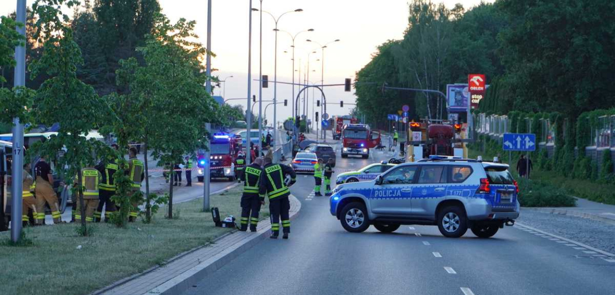 Szaleńcza jazda kierowcy ciężarówki. 26 osób poszkodowanych [FILM]