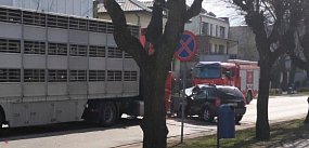 Z OSTATNIEJ CHWILI. Wypadek na skrzyżowaniu w centrum