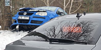 Uderzenie w drzewo na oczach grupy SPEED