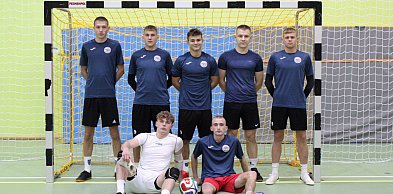 Warriors już świętują. Groźne Młode Wilki