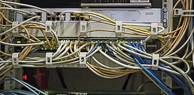 Spójne rozwiązania IT dla firm od codziennej obsługi po serwerownię