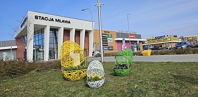 Mława w objęciach wiosny. Wielkanocne ozdoby w mieście