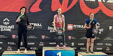 Husaria z medalami. Marcel ze złotem, dziewczęta ze srebrem