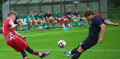 Punkt  dla GKS-u, derby dla Mławianki. Wkra pudłuje karnego