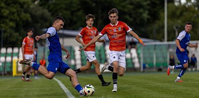 Konopianka ratuje się w derbach. Wkra spada do A-klasy