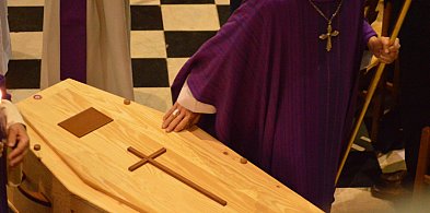 Rewolucja w pochówkach coraz bliżej. Tego w Polsce jeszcze nie było-214255