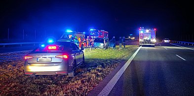 Zasłabł za kierownicą na S7. Auto z impetem uderzyło w bariery