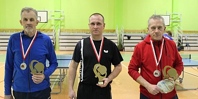 Pod siatką, przy stole, przy piłce.  Szreńsk na sportowo-214555