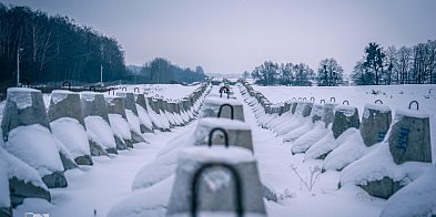 Tarcza Wschód: Beton, stal i drony. Technologiczny prze