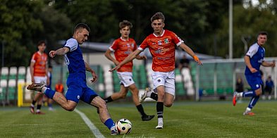 Konopianka ratuje się w derbach. Wkra spada do A-klasy