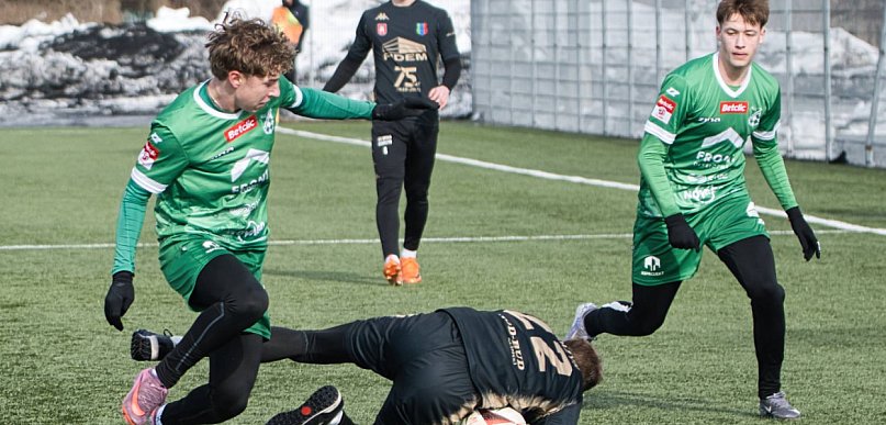 Sparingi na remis, Saganowski w Mławie. Inauguracja z Wartą