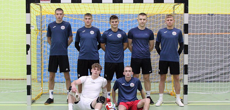 Warriors już świętują. Groźne Młode Wilki