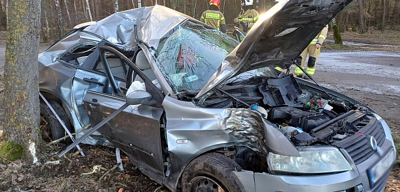 Śmigłowiec LPR w akcji, młoda kobieta w szpitalu