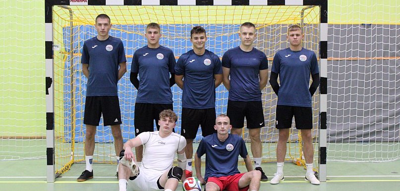 Rogalski na piątkę. Koneserzy na dziewiątym