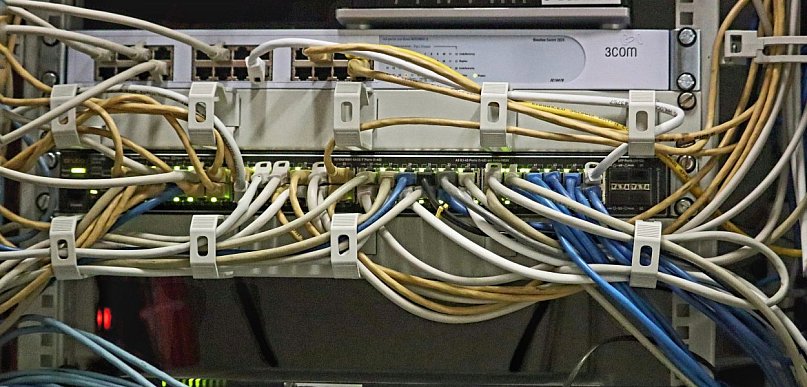 Spójne rozwiązania IT dla firm od codziennej obsługi po serwerownię