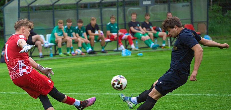 Punkt  dla GKS-u, derby dla Mławianki. Wkra pudłuje karnego