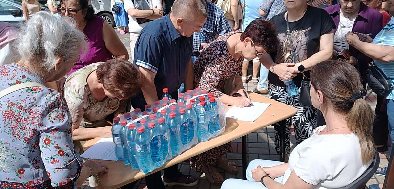 Protest w Mławie. Mieszkańcy: "Wyjdź do nas panie starosto"
