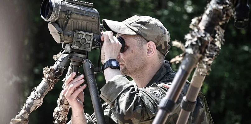 Jak 5 MBOT szkoli strzelców wyborowych i operatorów dronów