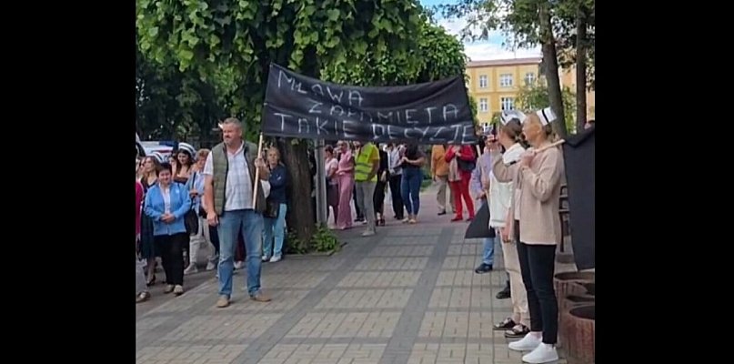 Przemarsz i referendum. „Zwolnią” radę i starostę w obronie szpitala?
