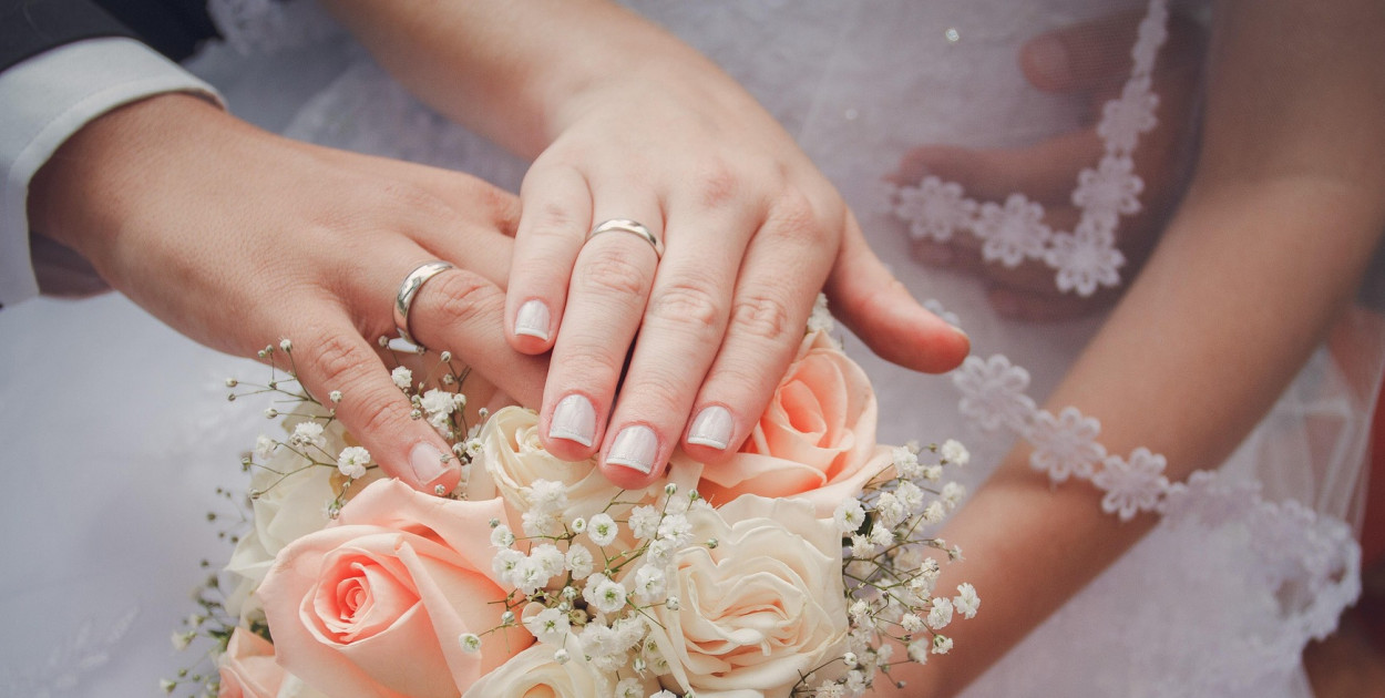 40 tys. zł za ślub i dziecko. PiS chce zachęcać do małżeństw i rodzicielstwa