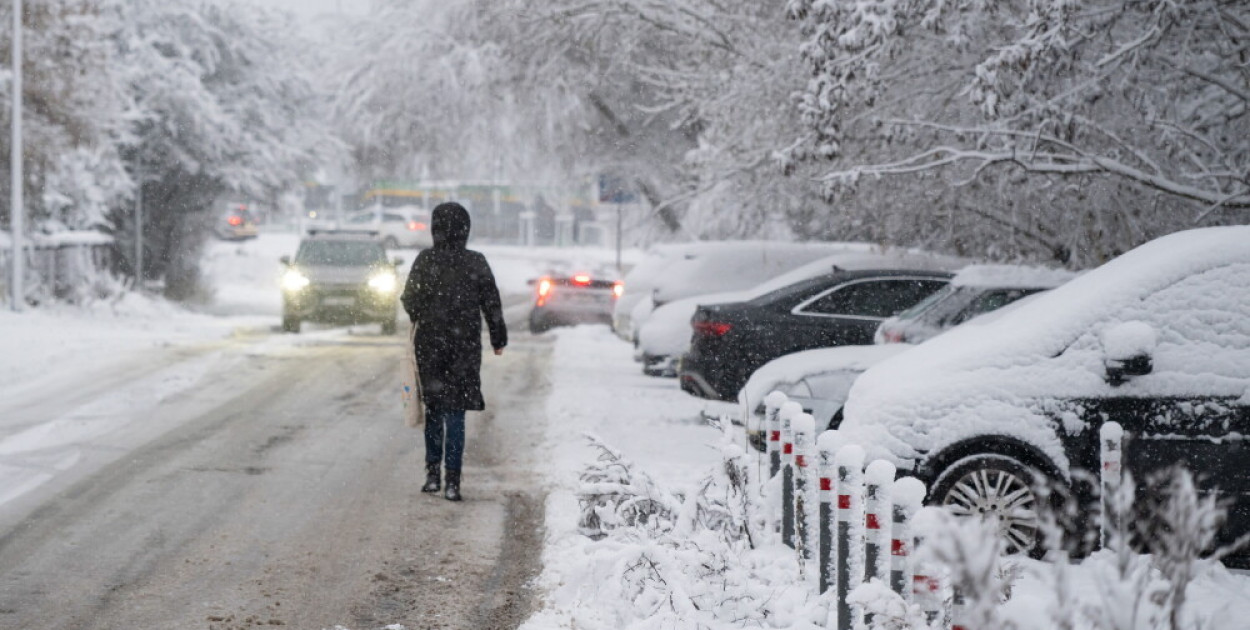 Dane klimatologów z Centrum Badań Kosmicznych PAN: połowa kraju jest pokryta śnieg