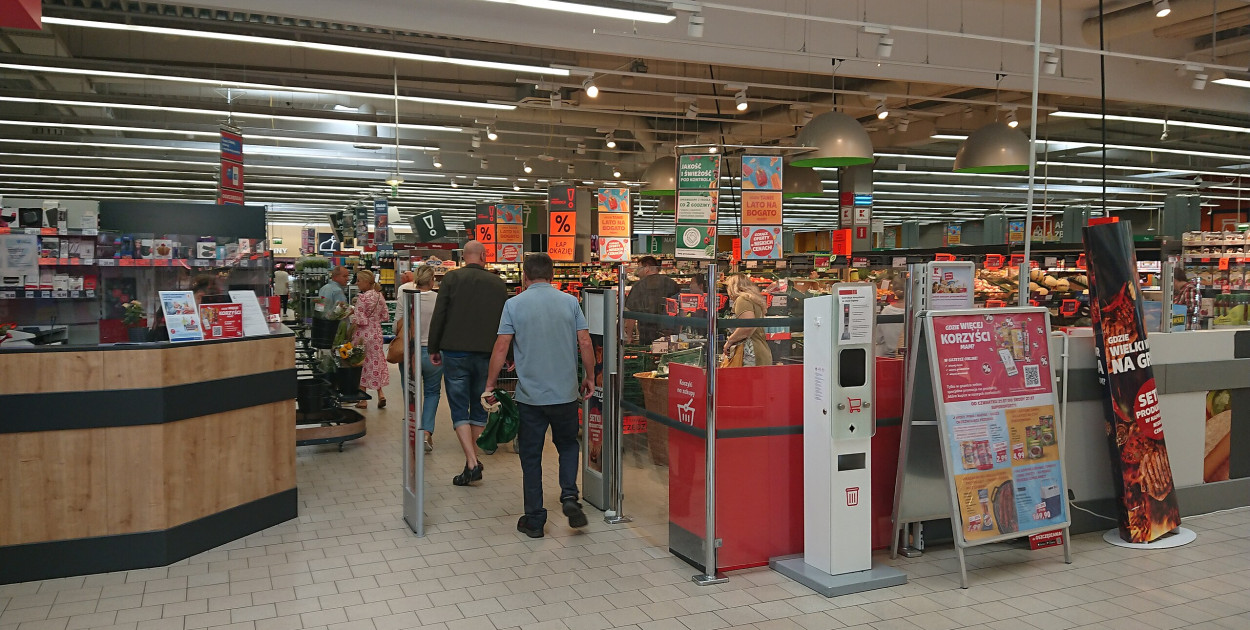 Pracownicy popularnej sieci mają dość. W południe zatrzymają pracę