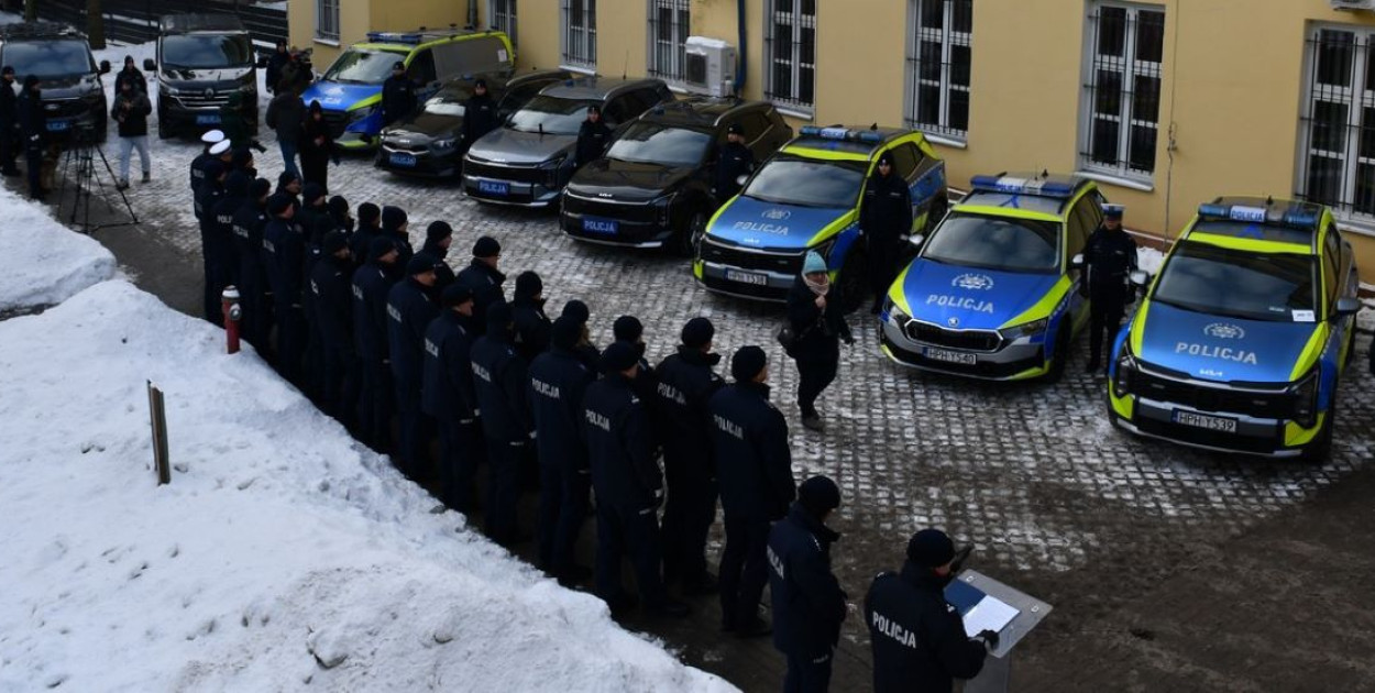 9 nowych radiowozów w Ciechanowie