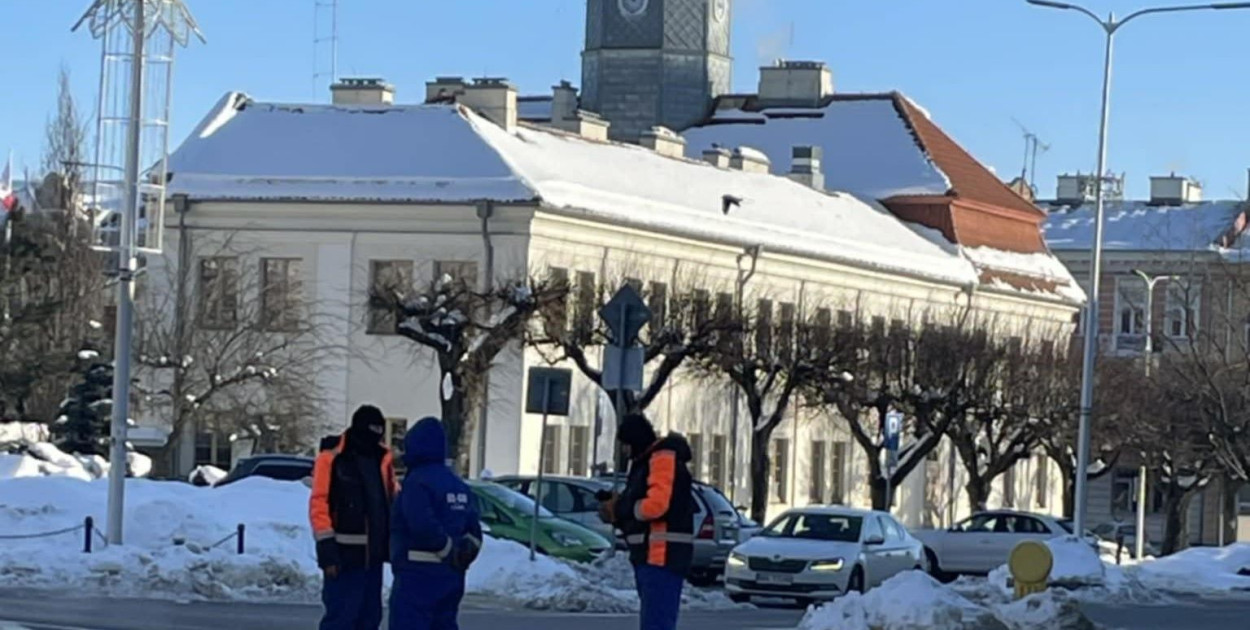 Zaczęły pękać rury. Woda błyskawicznie zamarza