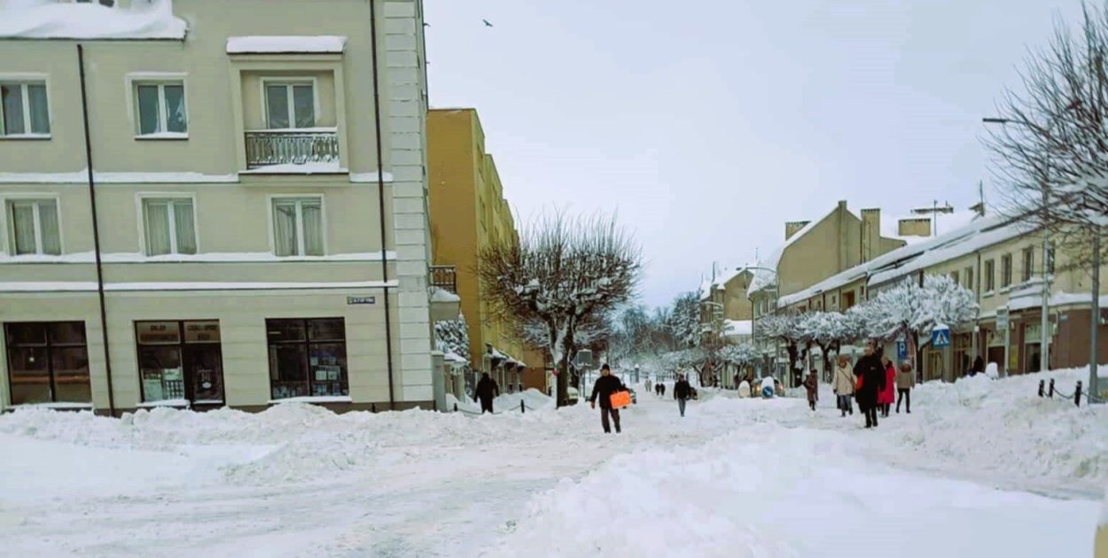 Fala mrozów w Mławie. Czy szkoły będą pracować?