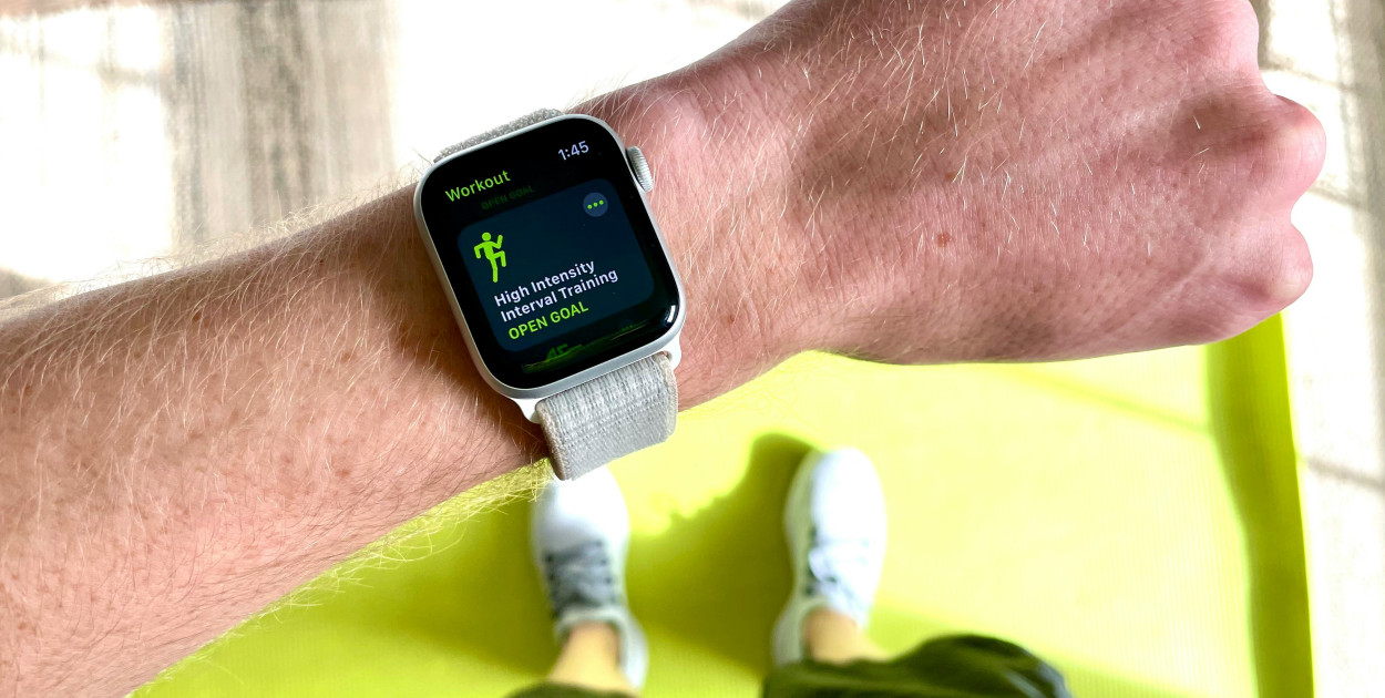 Zestaw urządzeń Apple jako Twoje domowe centrum treningowe