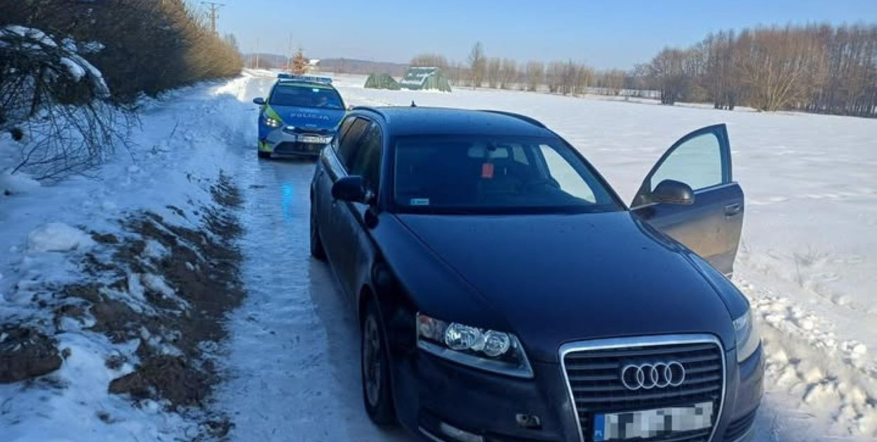 Mława. Pościg za kierowcą audi