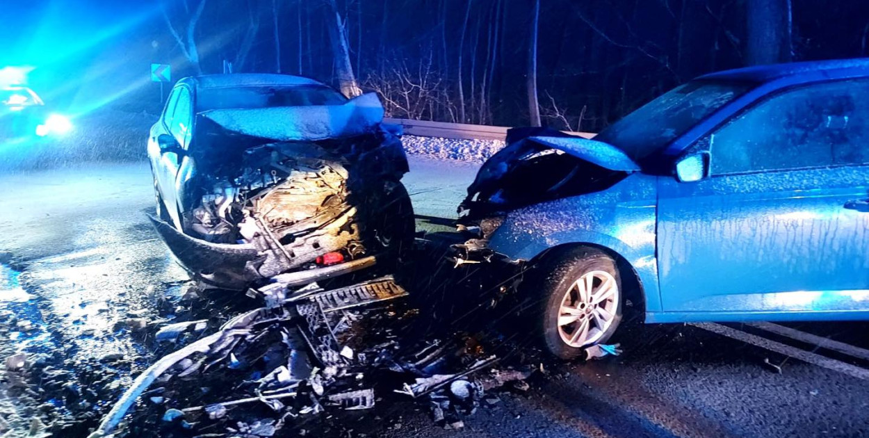 Toyota zjechała na przeciwległy pas