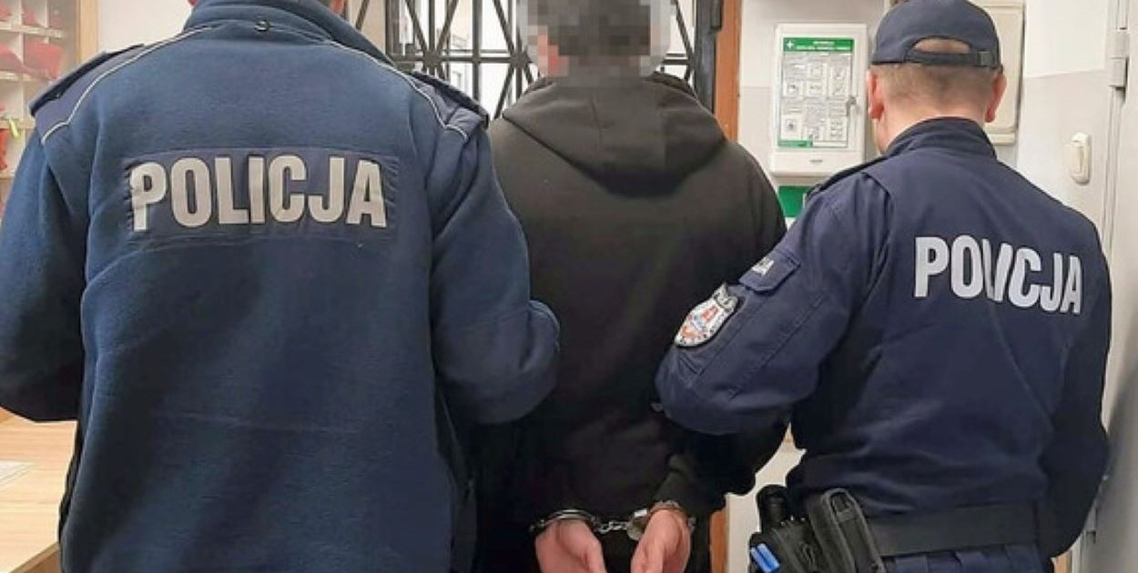 Usiłowanie zabójstwa 30-latka, z siekierą na policjantów