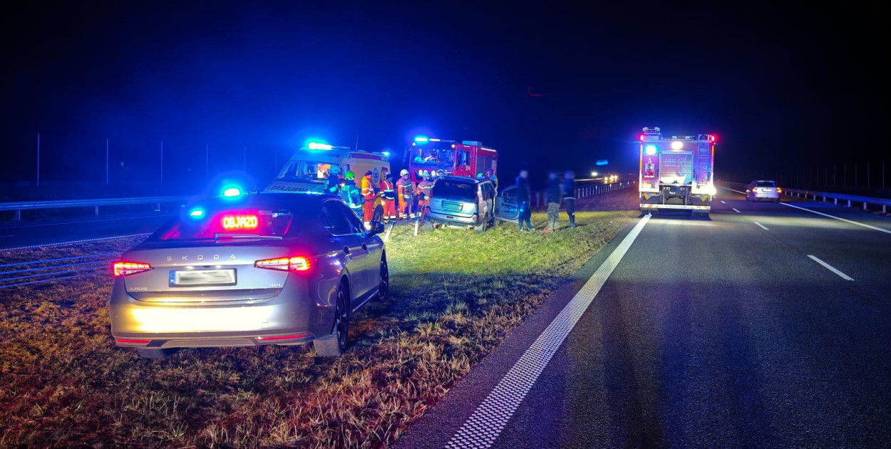 Zasłabł za kierownicą na S7. Auto z impetem uderzyło w bariery