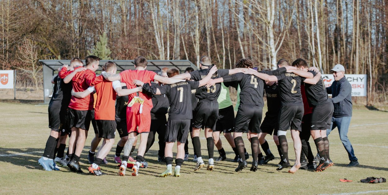 Lepsza Wkra z Radzanowa. Krupa trafia w derbach