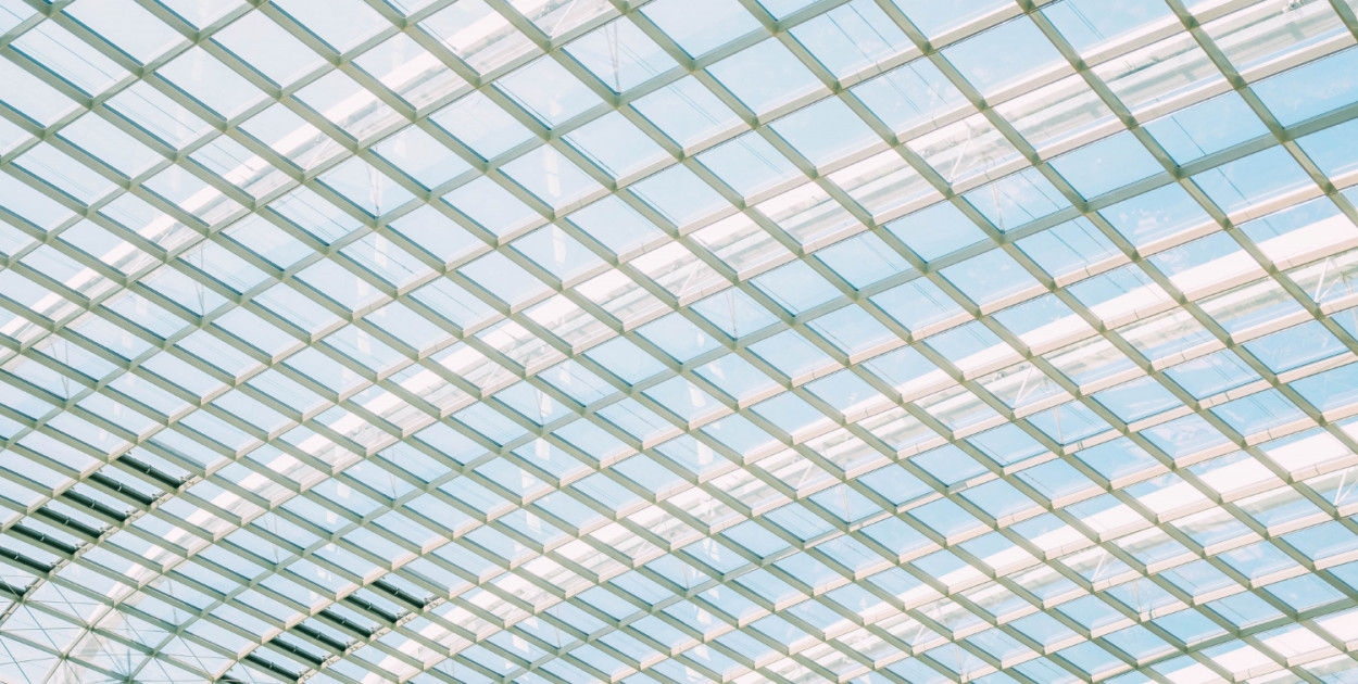 Poliwęglan lity – z czego wynika jego popularność?